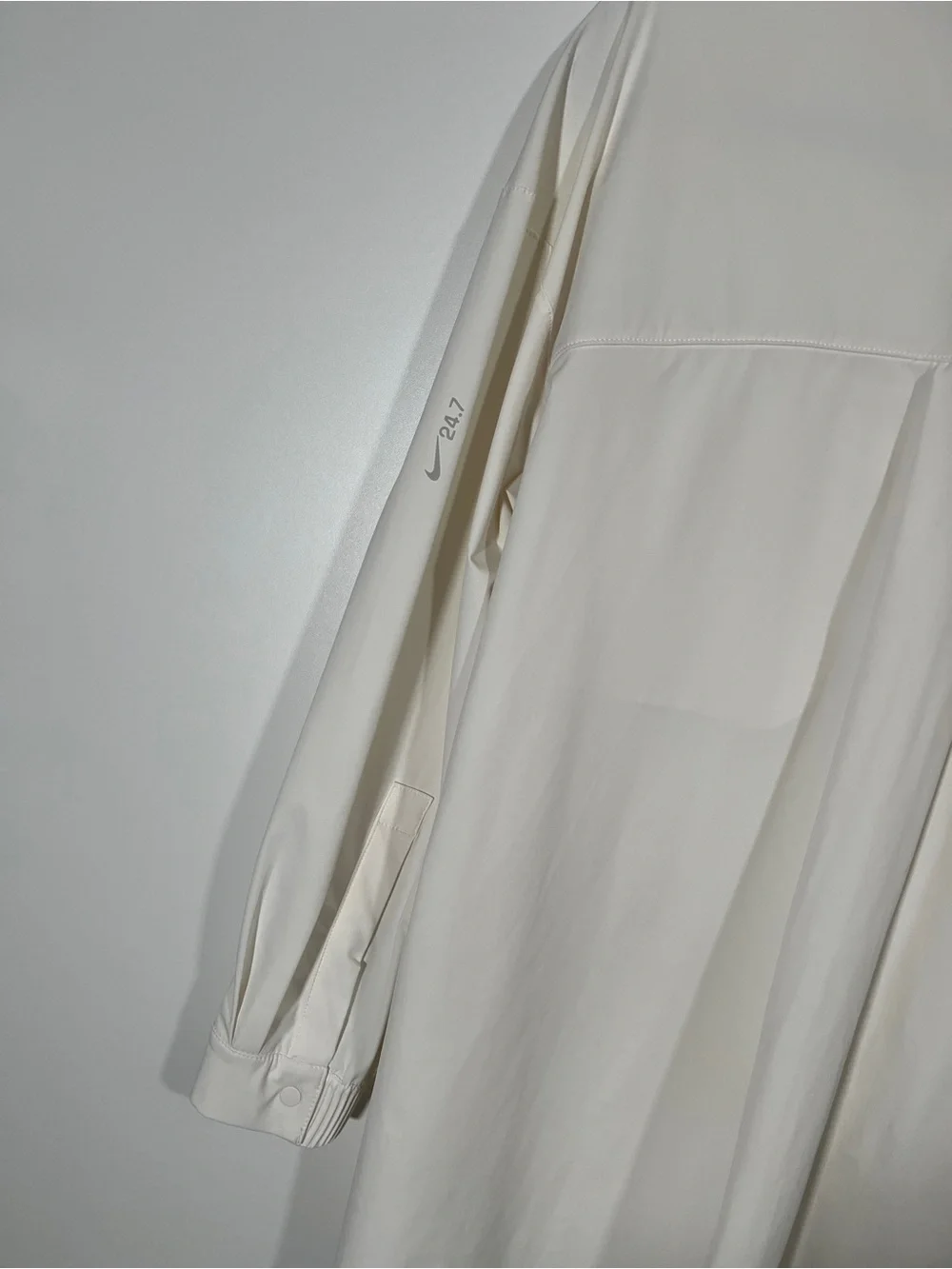 Nike 24.7 Perfect Stretch Shirt Women Dri-Fit Oversized Collared Top Size Small